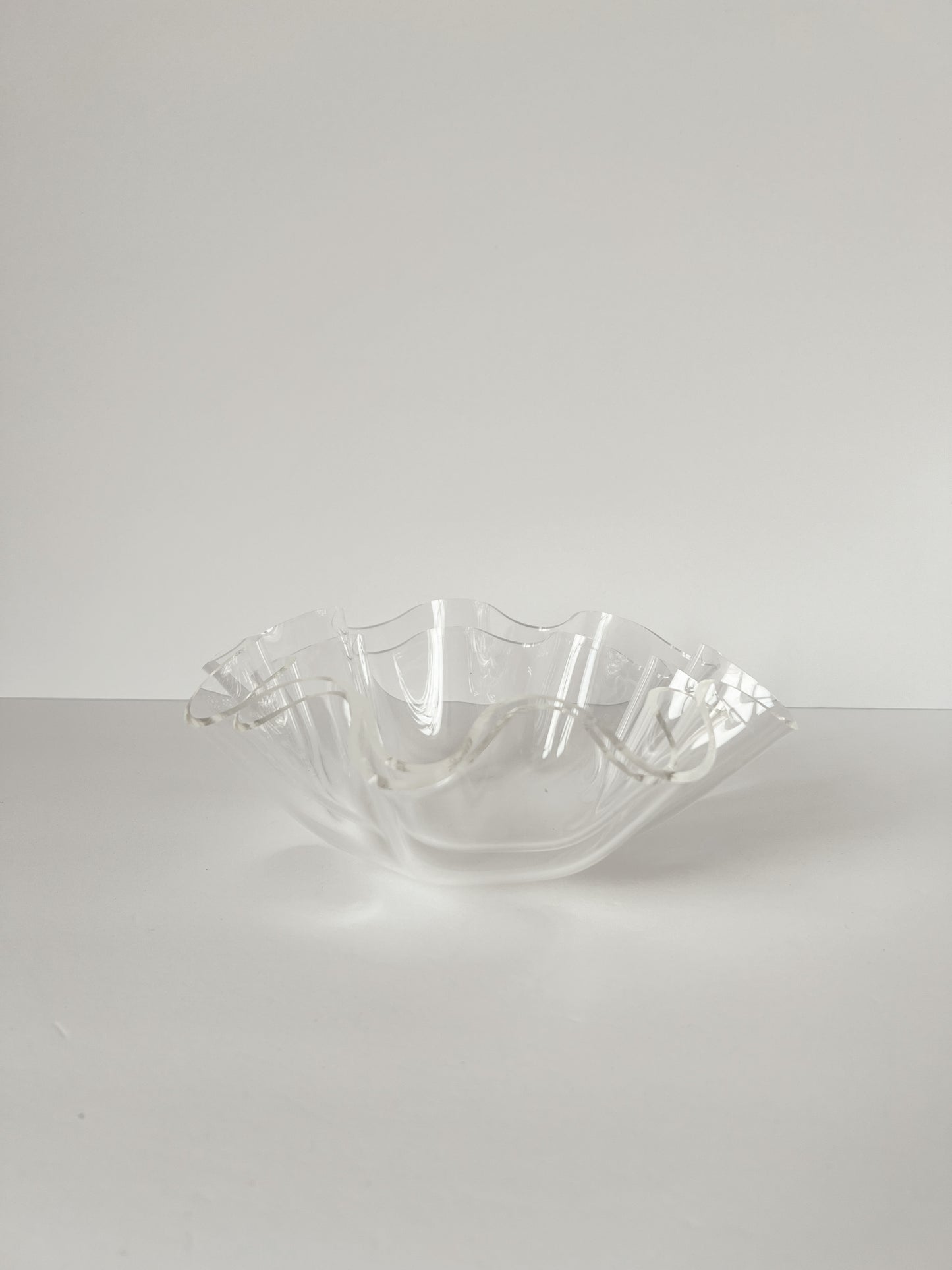 Vintage Lucite Ruffle Bowl Set